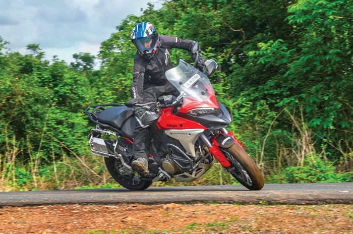 Ducati Multistrada V4 Rally sharp uturn